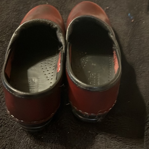Like New Sanita Clogs - Picture 2 of 4